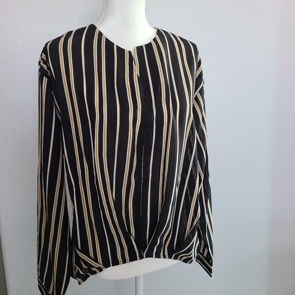 Top - Picture 4 of 5